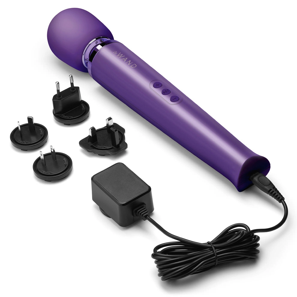 Le Wand Original Rechargeable Wand Massager - Purple