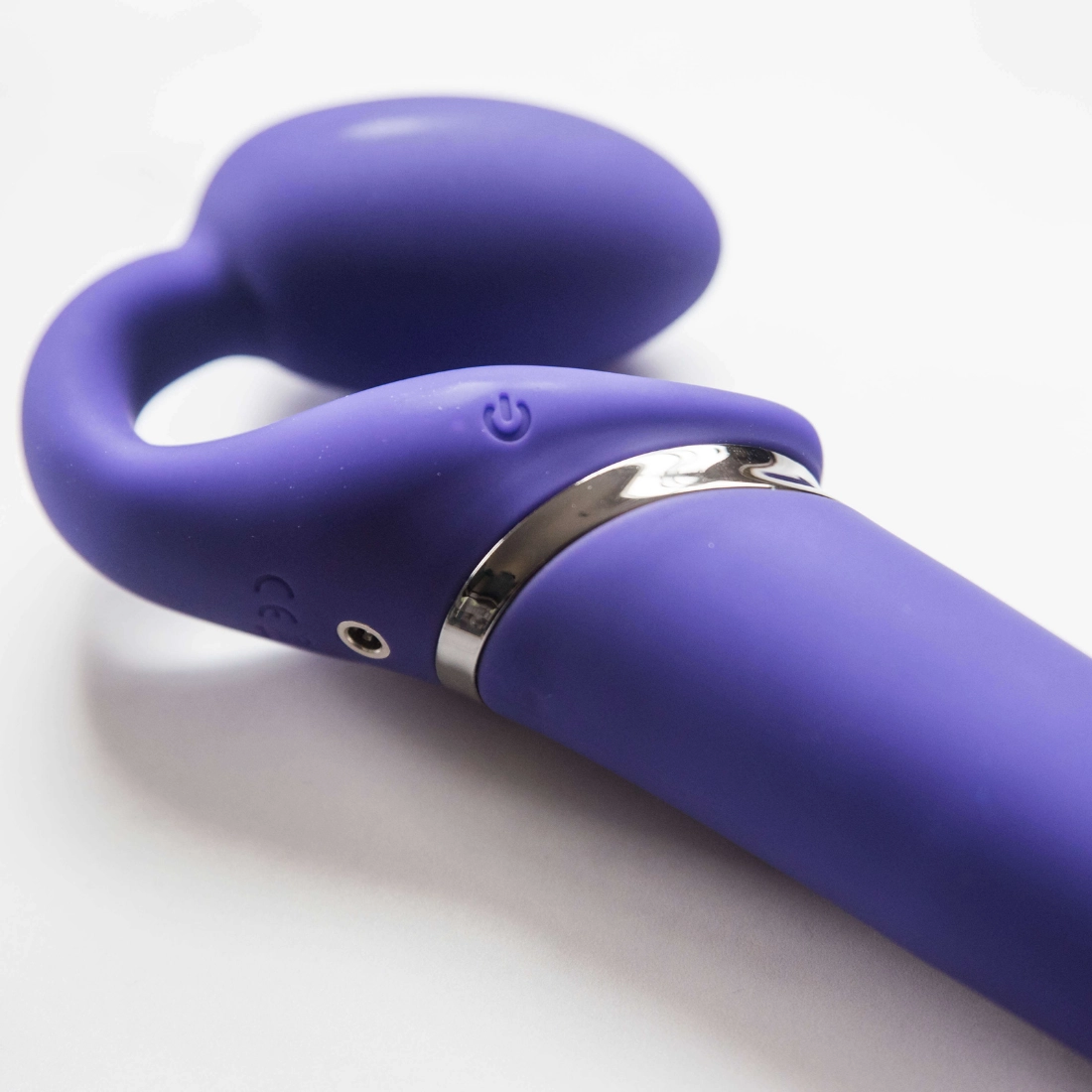 Vibrating Bendable Strapless Strap-on