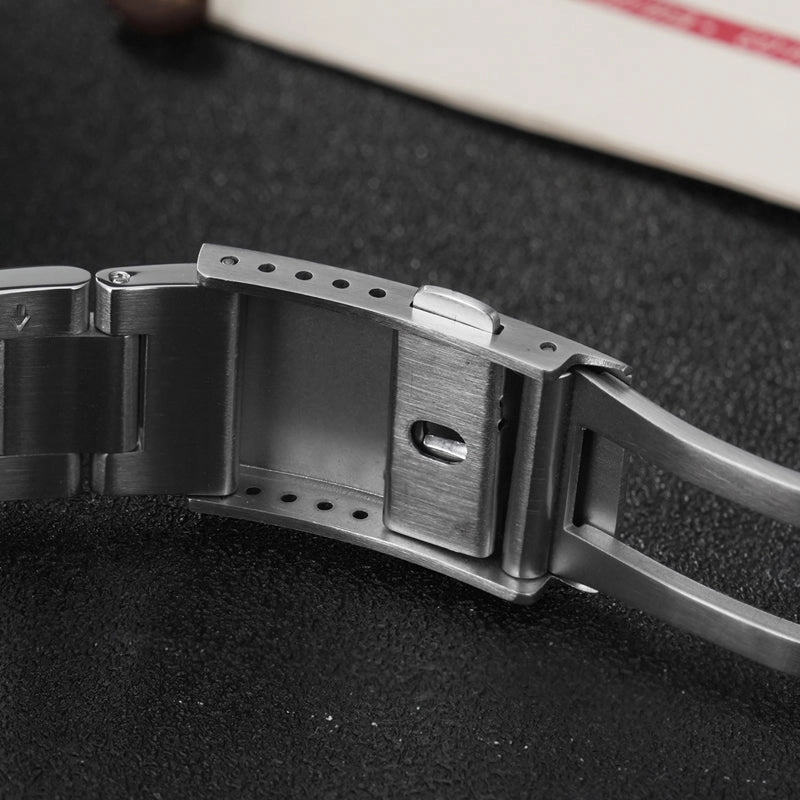 ★WeeklyDeal★Watchdives WD1016 37mm VH31 Explore Men Watch V2