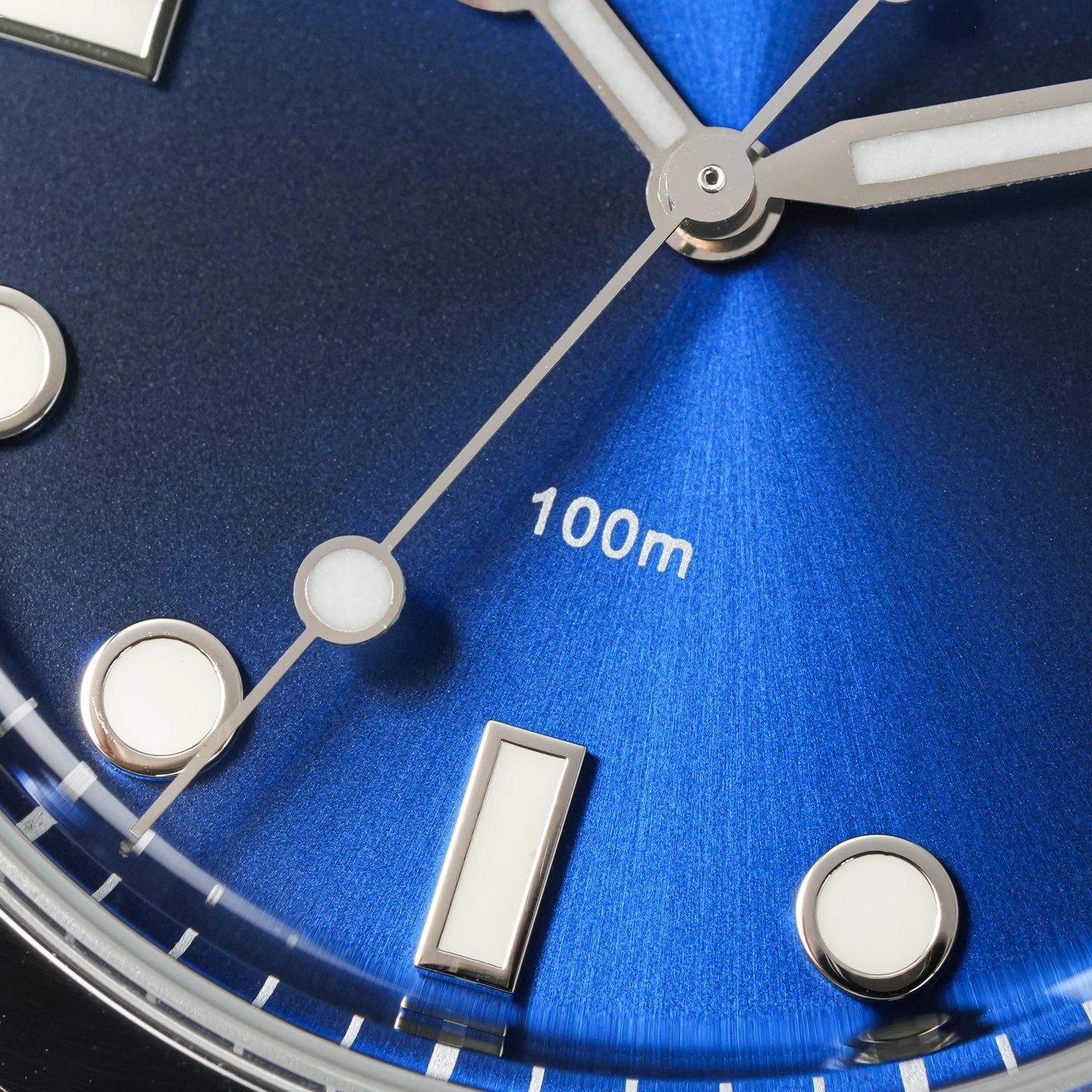 ★WeeklyDeal★Watchdives WD1016 37mm VH31 Explore Men Watch V2